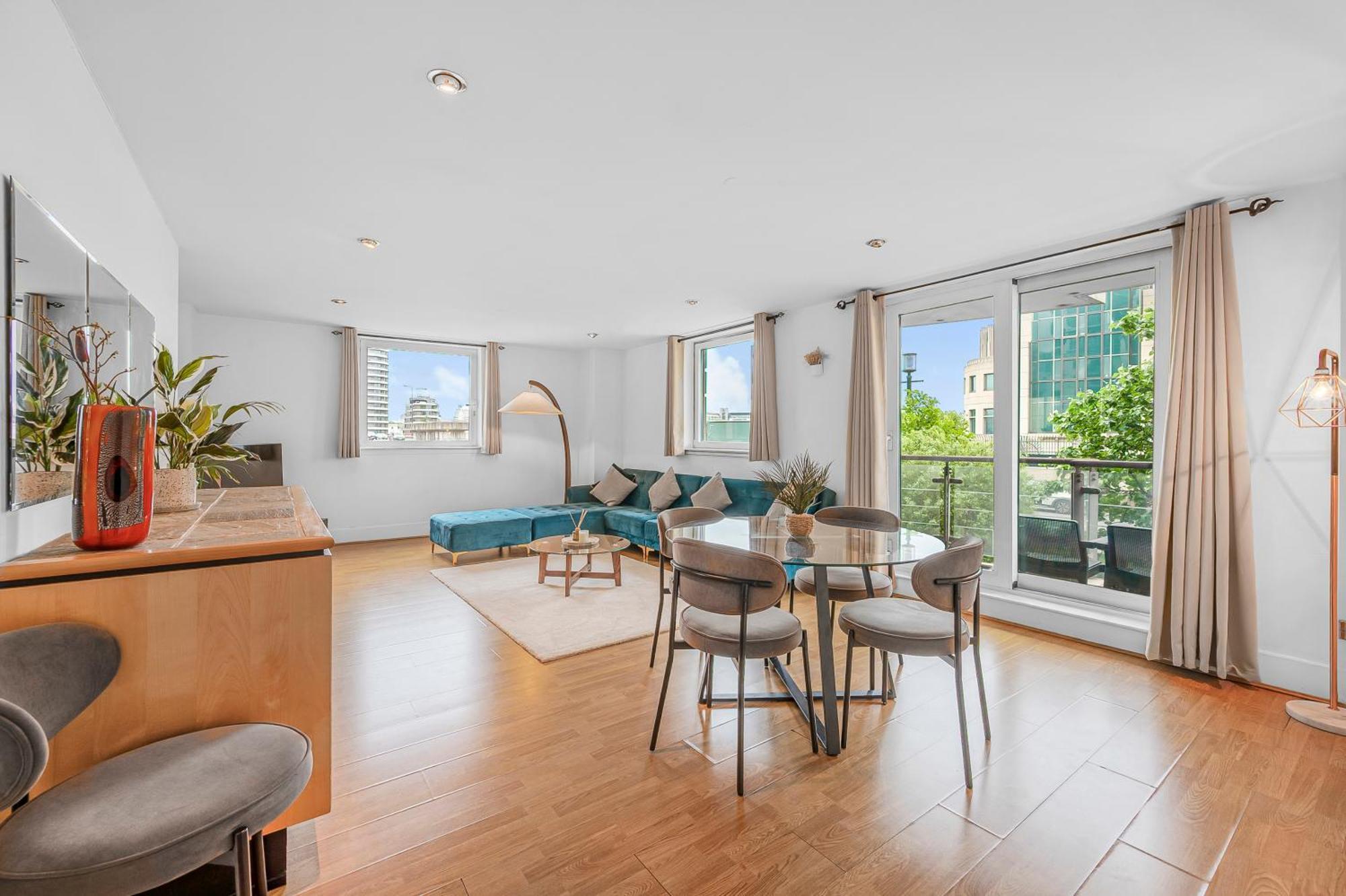 Riverside Balcony Apartments, 10 Minutes From Oxford Circus Appartamento *